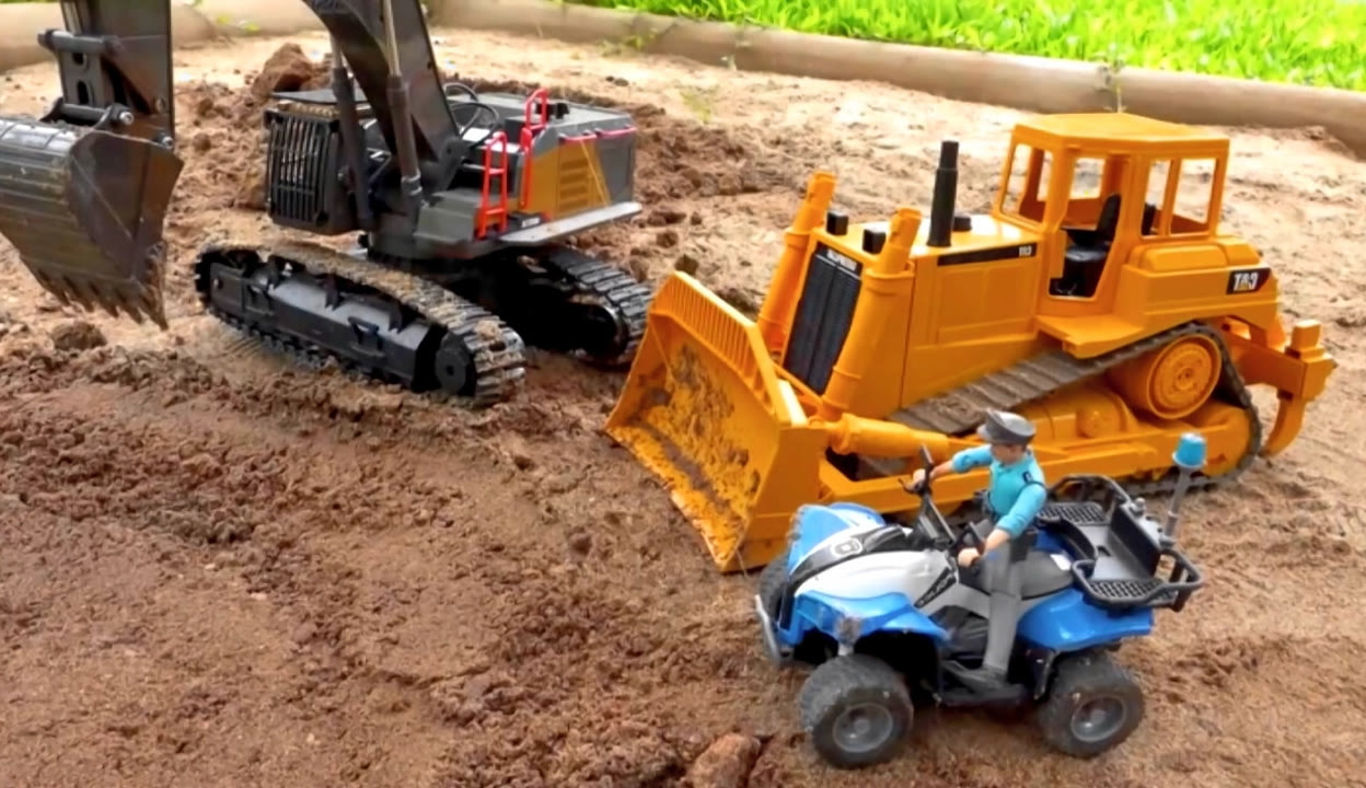 中海达：公司自主研发的桩基施工管理系统及挖掘机、推土机等核心